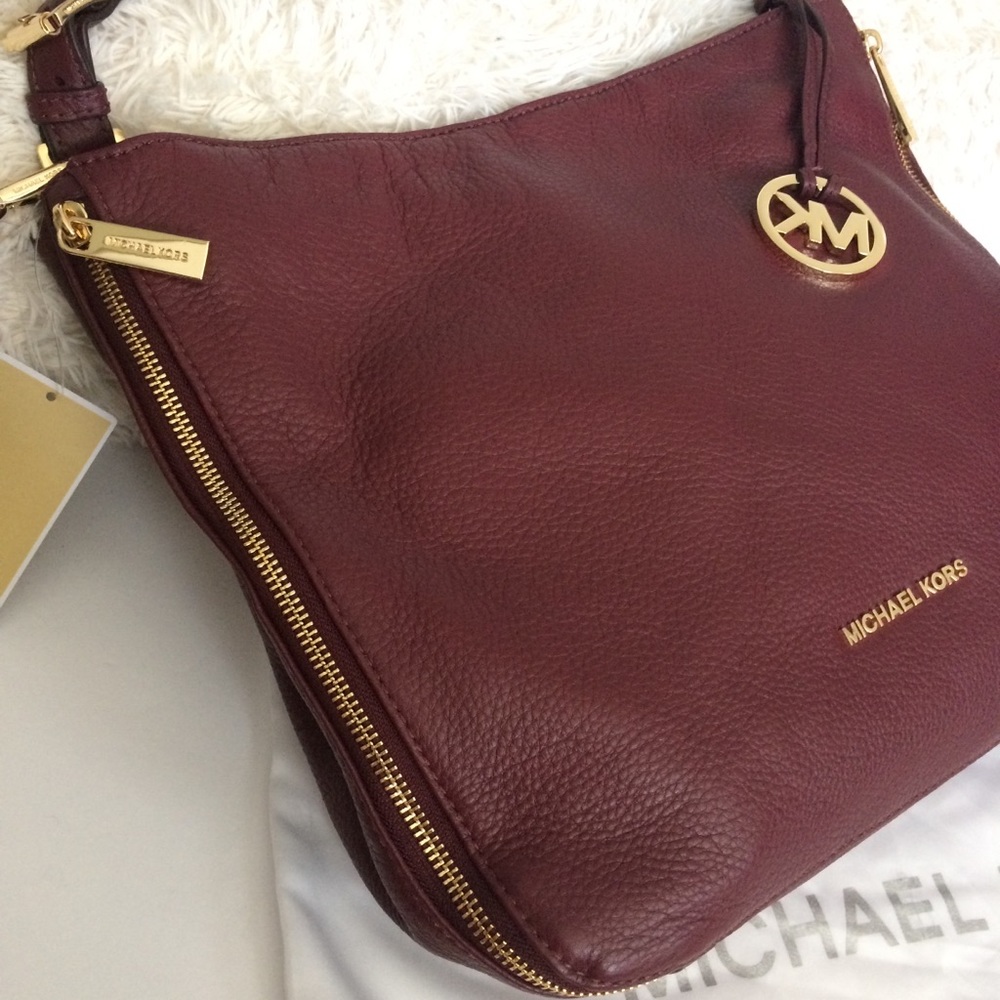 Michael Kors Essex Merlot Leather Bag - Picture 2 of 7